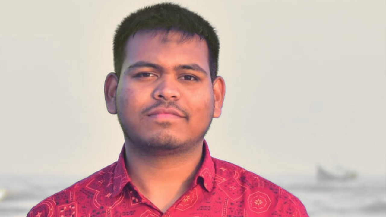 শৃঙ্খলা ভঙ্গের অভিযোগে মাহিন সরকারকে বহিষ্কার করল এনসিপি